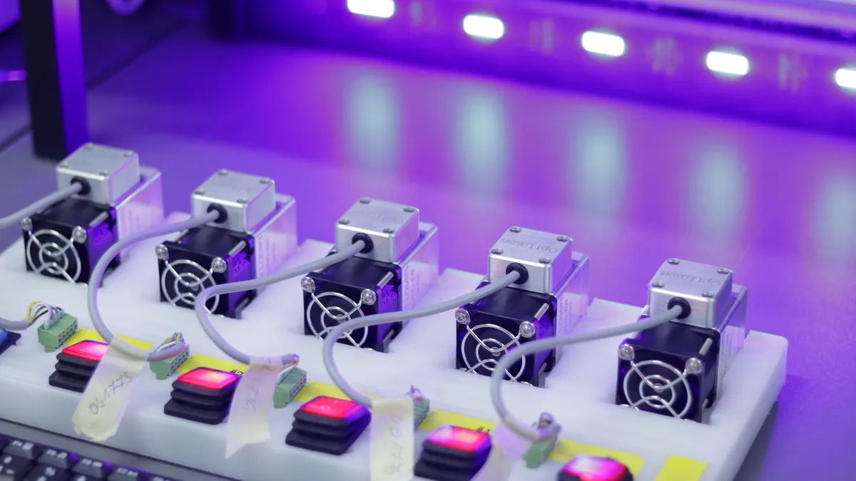 DBR77 IIoT: machine monitoring on the shop floor