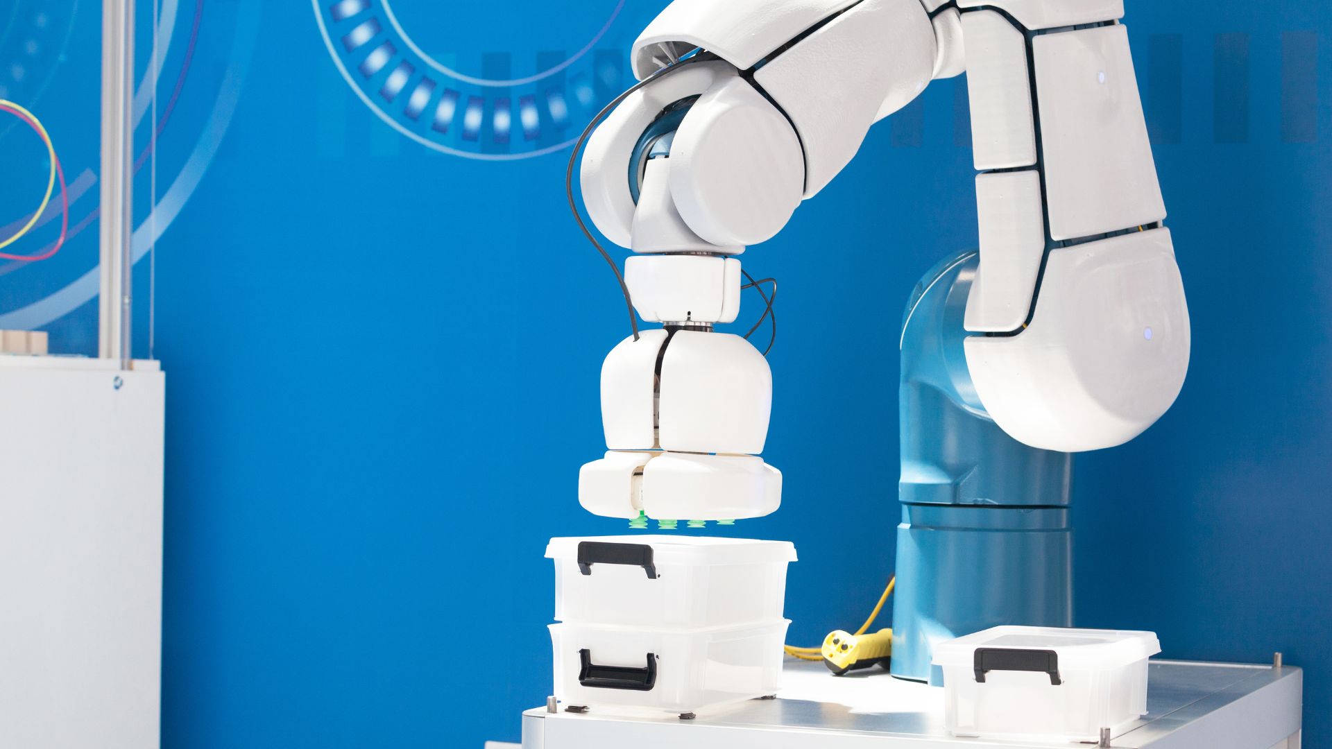 Aplikacje „Pick&Place” jako klucz do zwiększenia wydajności i skrócenia czasu produkcji